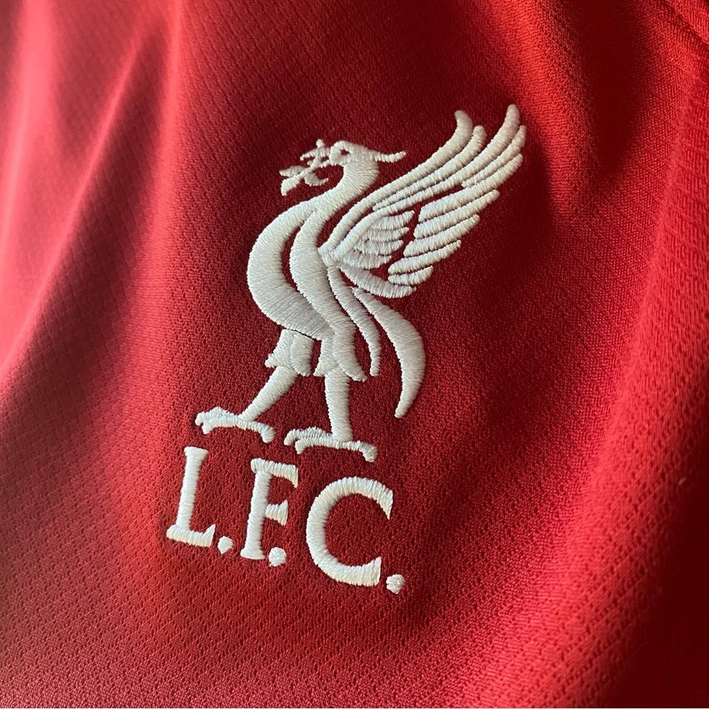 Liverpool FC 22/23 Mo Salah Home Kit - Picture 5 of 7